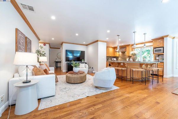 Dining room, Interior, Kitchen, Living room, Pendant Lights, Recessed Lighting, Stainless Steel Appliances, Wood Texture Flooring
