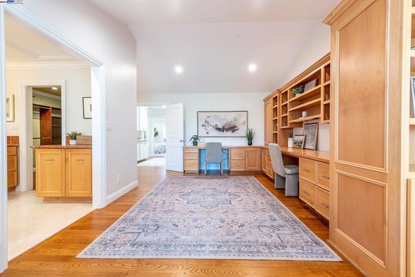 Home Office, Interior, Recessed Lighting, Wood Texture Flooring