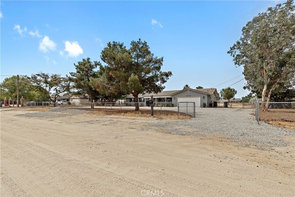 Backyard, Detached Garage, Exterior