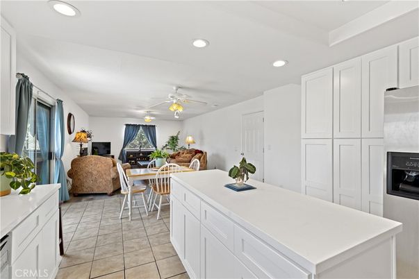 Dining room, Interior, Kitchen, Recessed Lighting