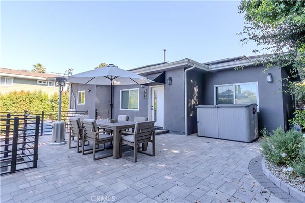 Exterior, Hot Tub