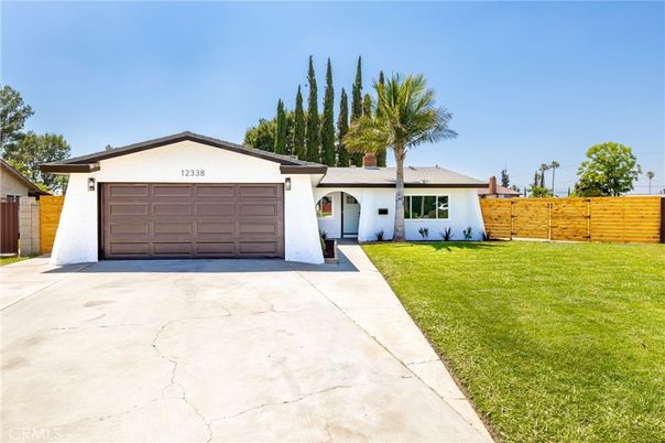 Attached, Backyard, Exterior, Facade, Ranch
