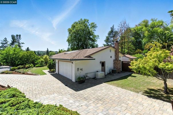 Backyard, Detached Garage, Exterior