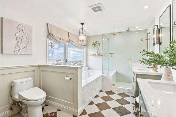 Bathroom, Glass Shower, Interior, Pendant Lights, Recessed Lighting