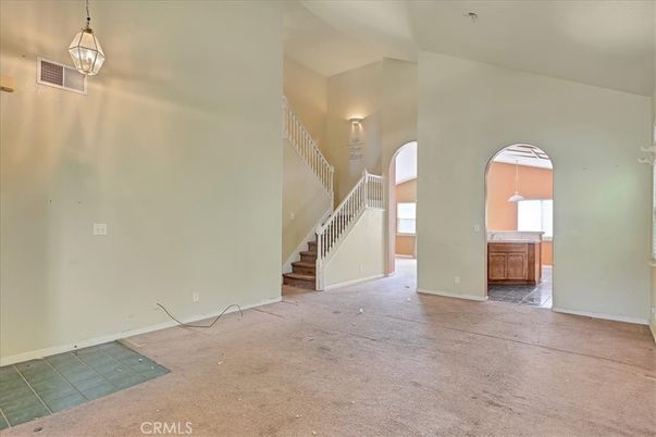 Empty room, Interior, Pendant Lights