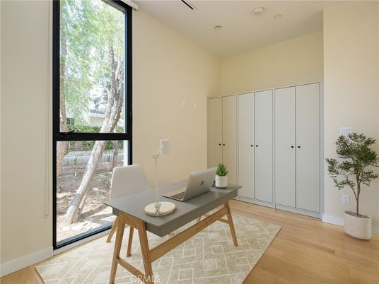 Home Office, Interior, Recessed Lighting, Wood Texture Flooring