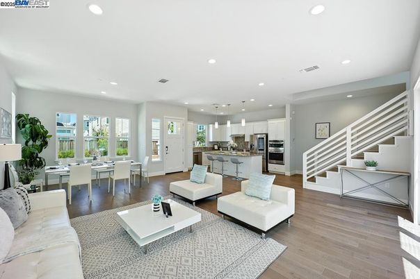 Dining room, Interior, Kitchen, Living room, Pendant Lights, Recessed Lighting, Stainless Steel Appliances, Wood Texture Flooring
