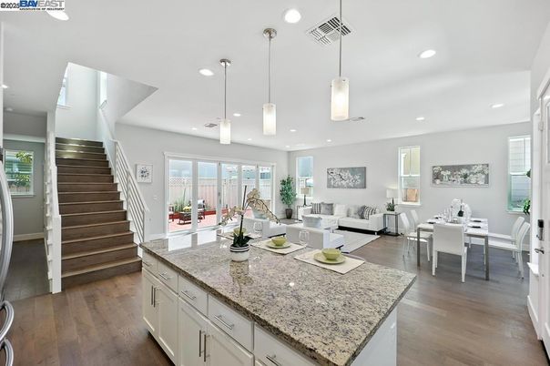 Dining room, Interior, Living room, Pendant Lights, Recessed Lighting, Wood Texture Flooring