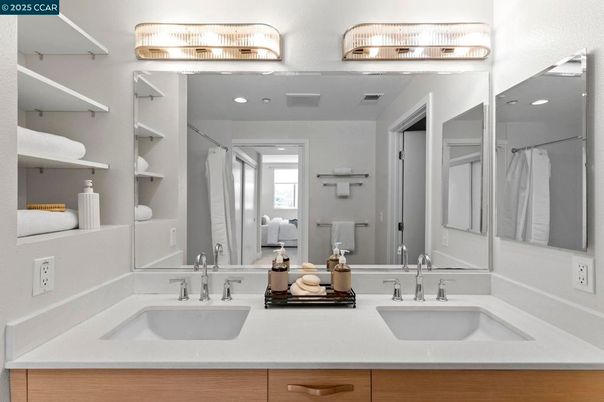 Bathroom, Dual Sink Vanities, Interior, Recessed Lighting
