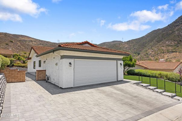Detached Garage, Exterior