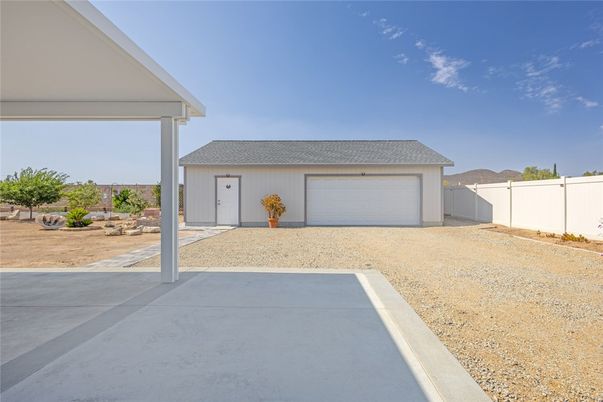 Detached Garage, Exterior