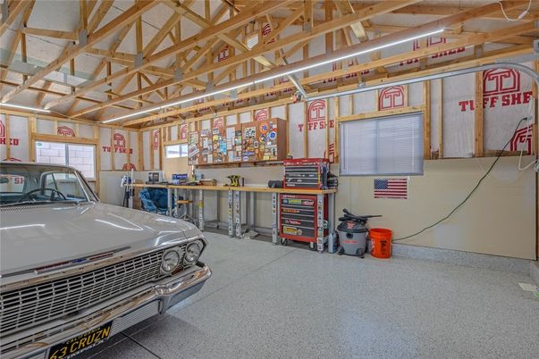 Garage, Interior, Wooden Beams