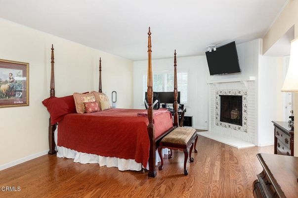 Bedroom, Fireplace, Interior, Wood Texture Flooring