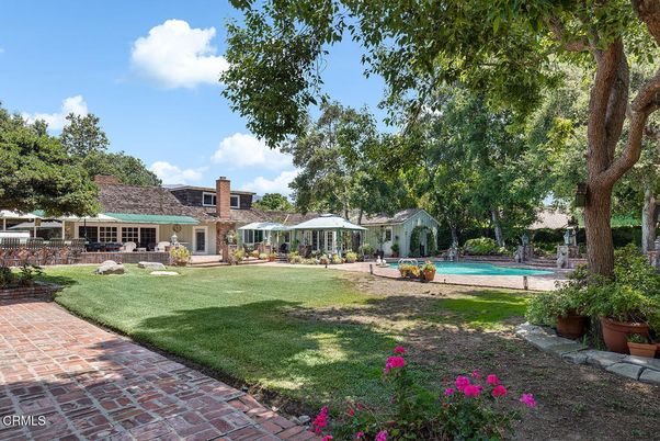Backyard, Exterior, Pool