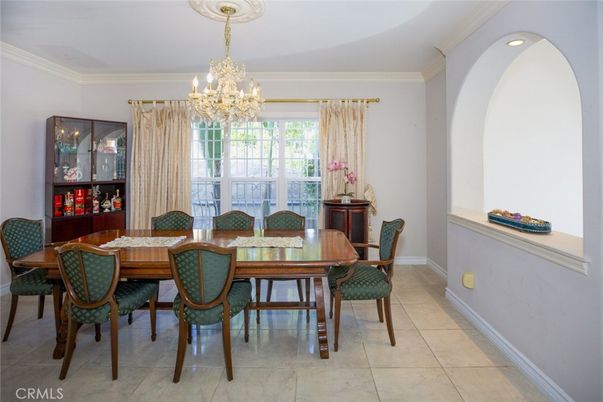 Chandelier, Dining room, Interior, Recessed Lighting