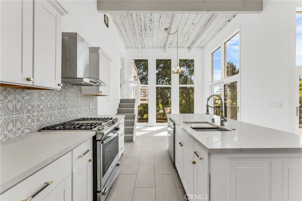 Interior, Kitchen, Pendant Lights, Stainless Steel Appliances