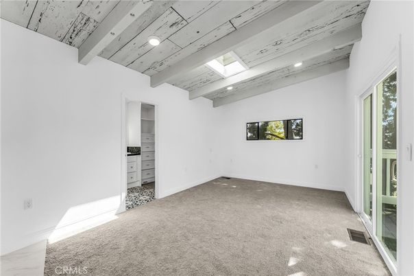 Empty room, Interior, Recessed Lighting, Wooden Beams