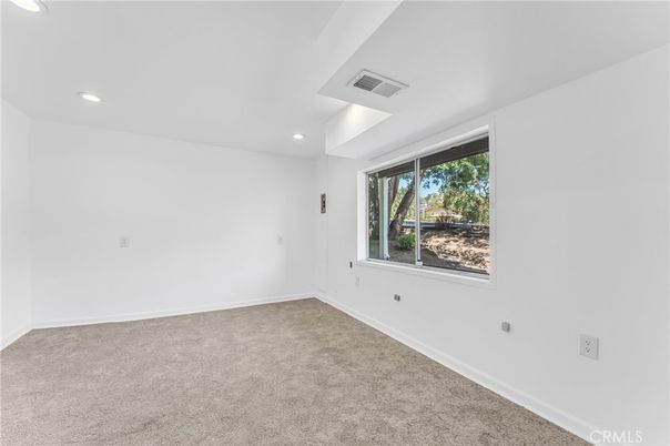Empty room, Interior, Recessed Lighting