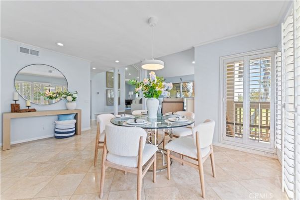 Dining room, Interior, Pendant Lights, Recessed Lighting