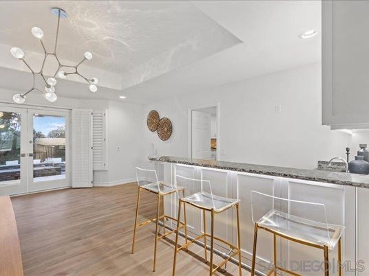 Interior, Pendant Lights, Recessed Lighting, Wood Texture Flooring