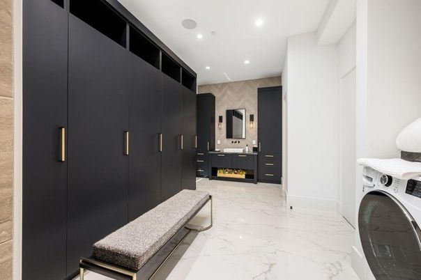 Interior, Marble, Recessed Lighting, Washer