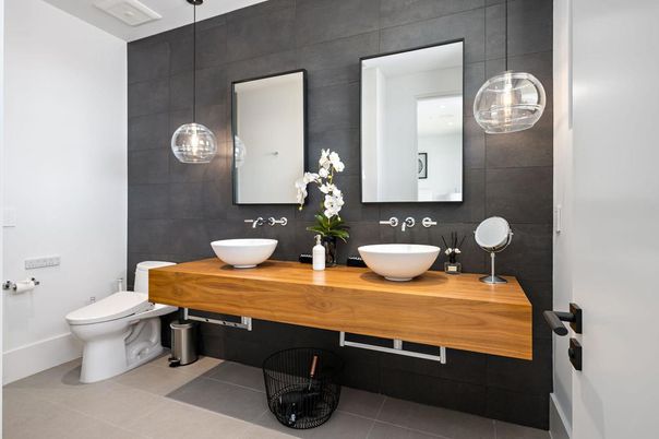 Bathroom, Dual Sink Vanities, Interior