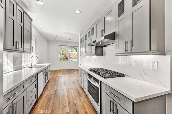 Interior, Kitchen, Pendant Lights, Recessed Lighting, Wood Texture Flooring