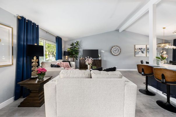 Dining room, Interior, Living room, Pendant Lights
