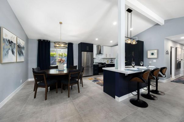Dining room, Interior, Kitchen, Pendant Lights, Recessed Lighting, Stainless Steel Appliances