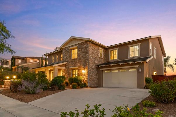 Attached, Exterior, Facade, Brick Facade, Modern