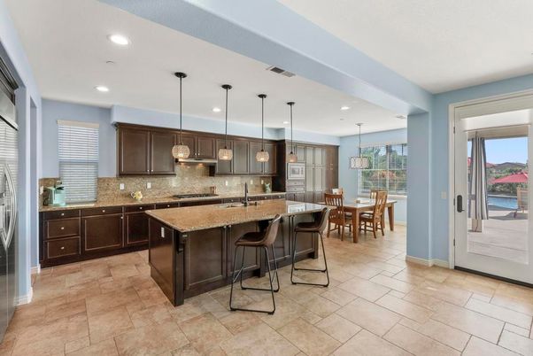 Dining room, Interior, Kitchen, Pendant Lights, Recessed Lighting, Stainless Steel Appliances