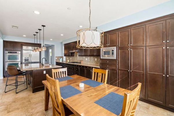 Dining room, Interior, Kitchen, Pendant Lights, Recessed Lighting, Stainless Steel Appliances