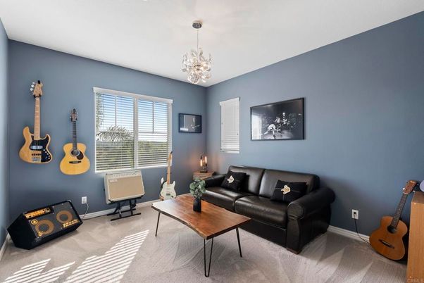 Chandelier, Interior, Living room