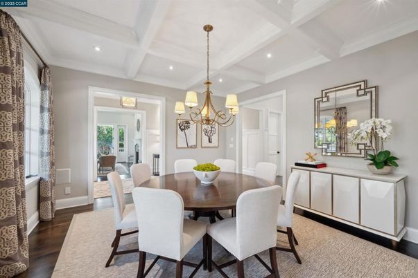 Chandelier, Dining room, Interior, Recessed Lighting, Wood Texture Flooring