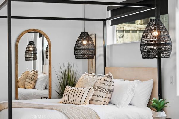 Bedroom, Interior, Pendant Lights