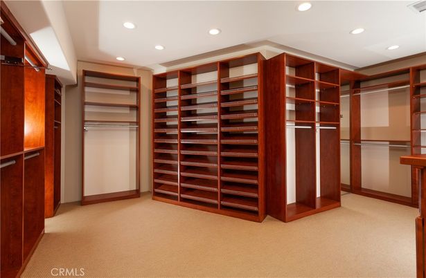 Interior, Recessed Lighting, Walk-in Closets