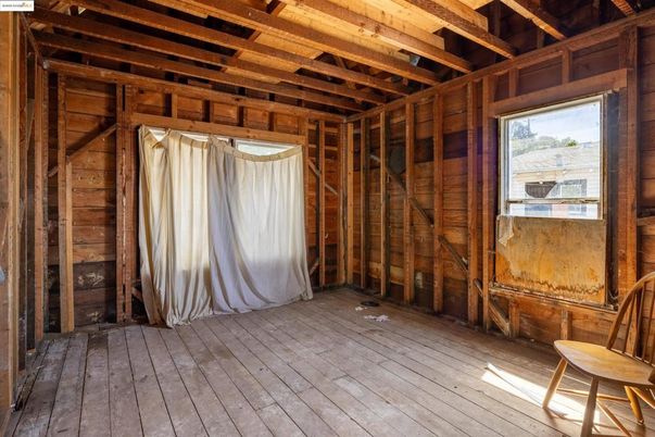 Empty room, Interior, Wooden Beams, Wooden Ceilings, Wood Texture Flooring, Wooden Walls