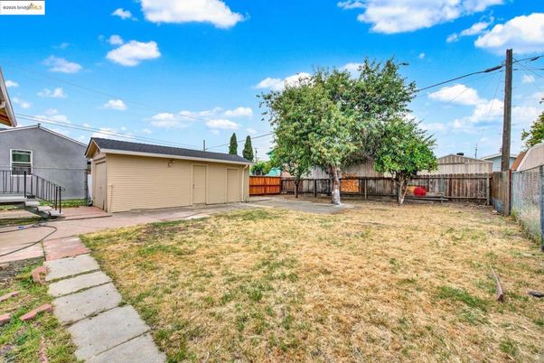 Backyard, Detached Garage, Exterior