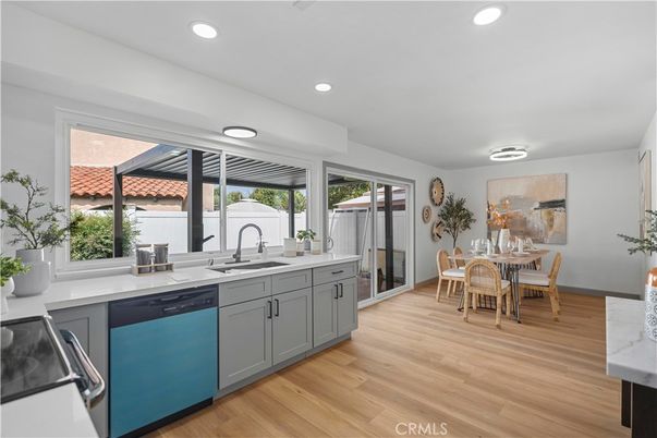 Dining room, Interior, Kitchen, Recessed Lighting, Wood Texture Flooring