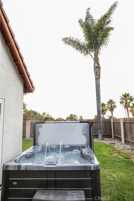 Exterior, Hot Tub