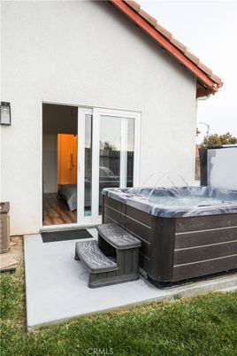 Exterior, Hot Tub