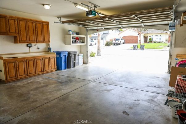 Garage, Interior