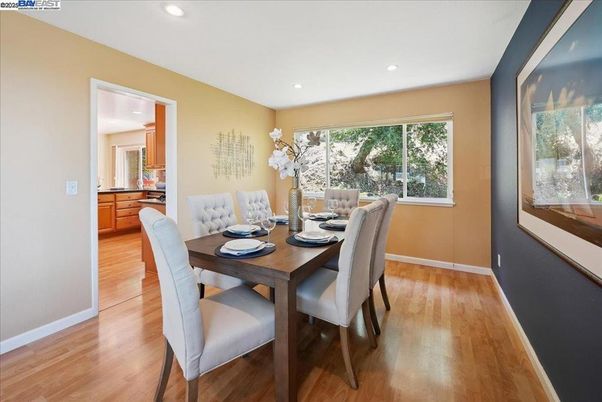 Dining room, Interior, Recessed Lighting, Wood Texture Flooring