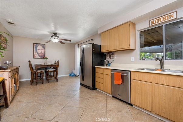 Dining room, Interior, Kitchen, Stainless Steel Appliances