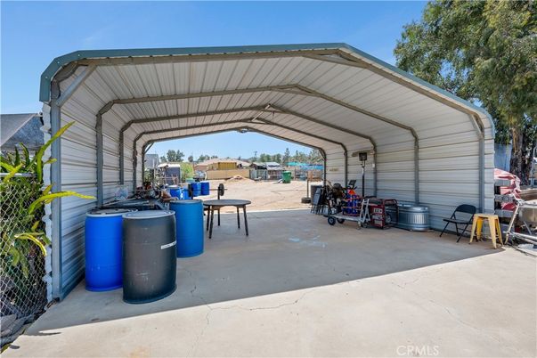 Detached Garage, Exterior