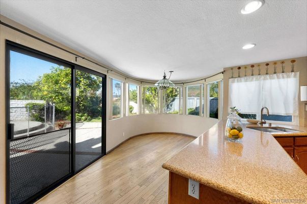 Chandelier, Interior, Recessed Lighting, Sun Room, Wood Texture Flooring