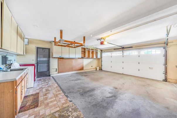 Garage, Interior
