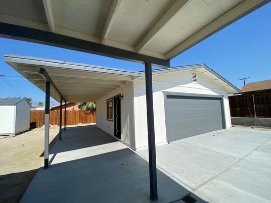 Detached Garage, Exterior
