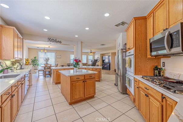 Chandelier, Dining room, Interior, Kitchen, Recessed Lighting