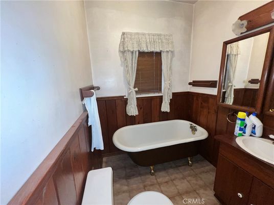 Bathroom, Free Standing Baths, Interior